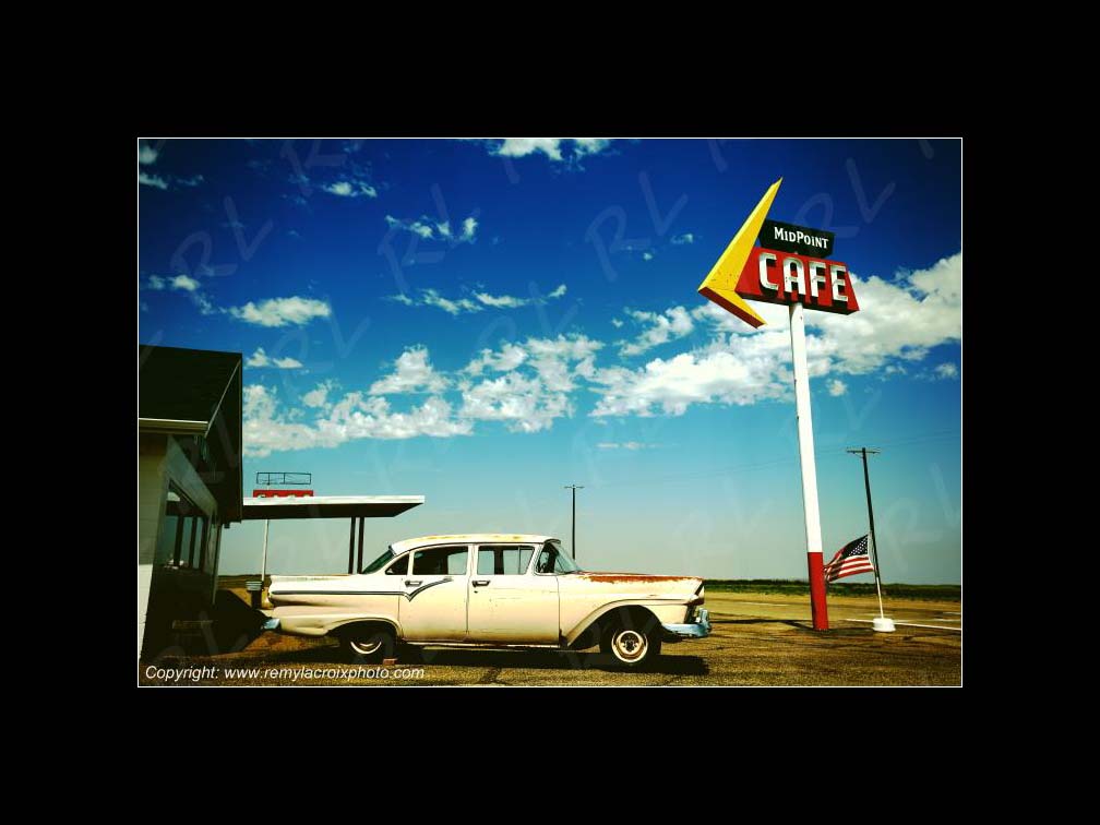 Midpoint Cafe Route 66 Adrian Ford Fairlaine 57 Texas USA