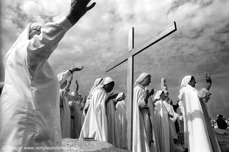 Aubrac Liturgie de l'Assomption Aveyron France www.remylacroixphoto.com