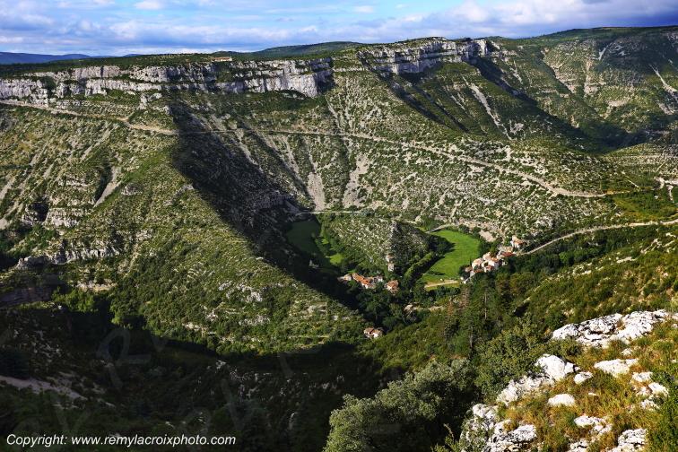 Cirque de Navacelles rive Nord Blandas Gard Occitanie Languedoc Roussillon France www.remylacroixphoto.com