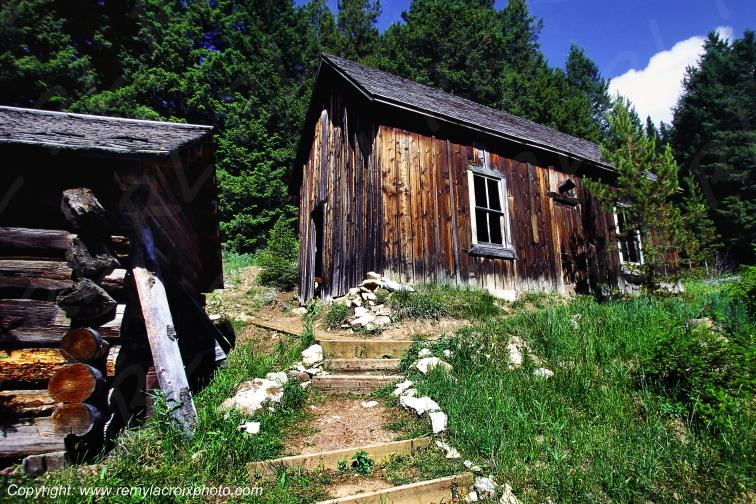 Garnet Ghost-Town Rocky Mountains Montana USA www.remylacroixphoto.com #garnet #montana #ghosttown