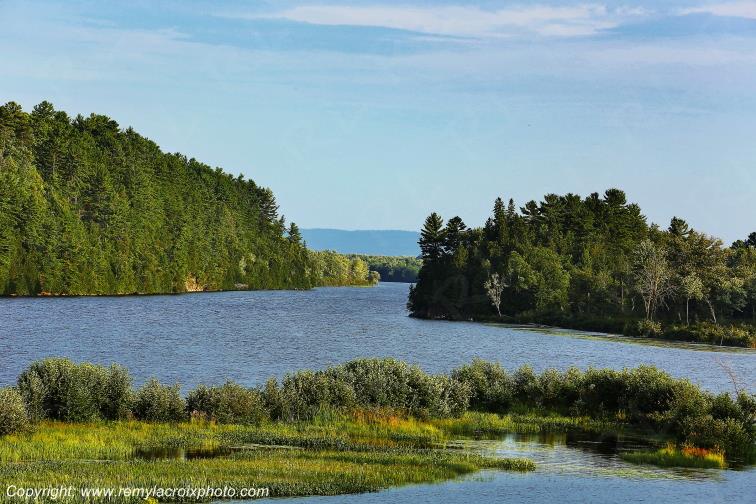 Outaouais River Campbell's Bay Qu�bec Canada www.remylacroixphoto.com