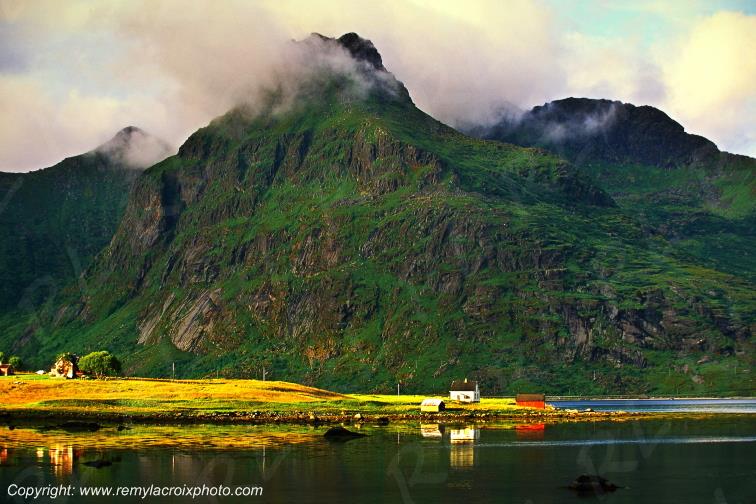 Flakstad Lofoten Flakstadoy Island Norv�ge Norway www.remylacroixphoto.com