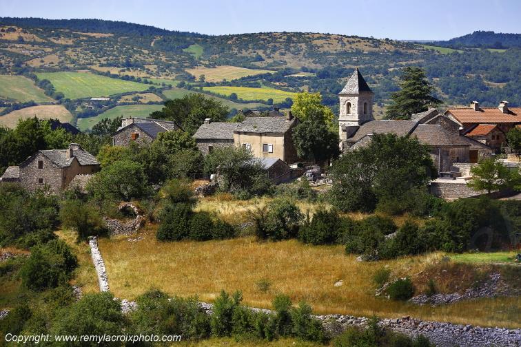 Revens Causse Noir Gard Occitanie Languedoc Roussillon France www.remylacroixphoto.com