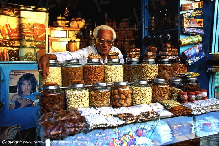 Varanasi B�nar�s Uttar Pradesh India Inde www.remylacroixphoto.com