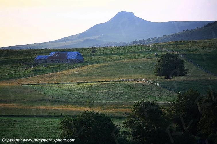 Vall�e glaci�re de la Fontaine Sal�e Puy de D�me Auvergne Rh�ne-Alpes France www.remylacroixphoto.com
