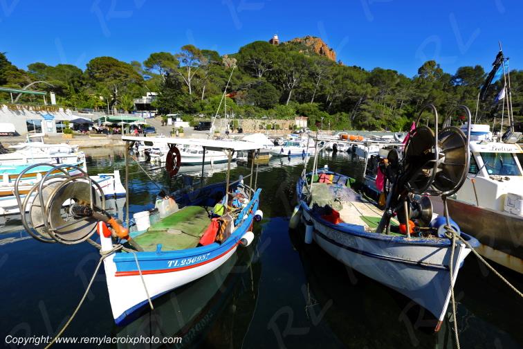 Cap du Dramont port du Poussa� corniche de l'Esterel C�te d'Azur Var France
