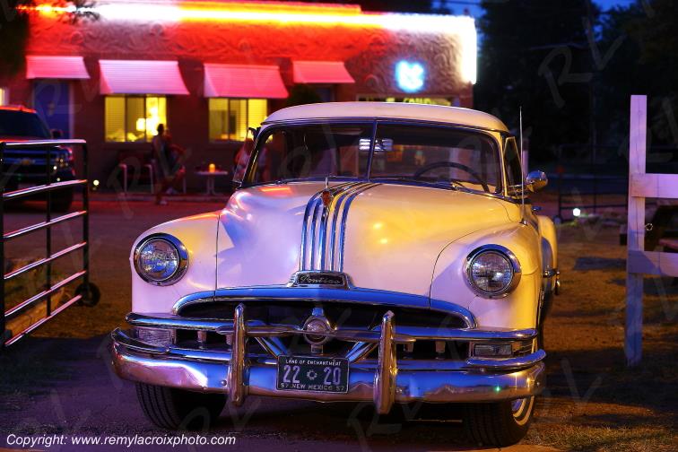 Pontiac Chieftain Deluxe 1951 Blue Swallow Motel Route 66 Tucumcari New Mexico USA