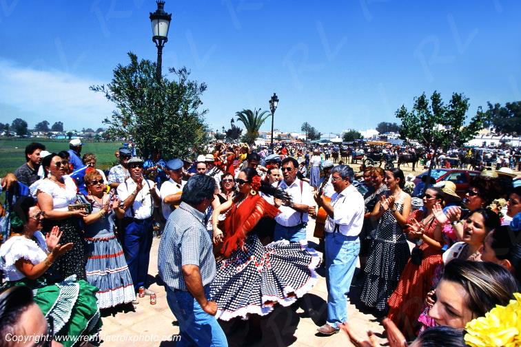 Flamenco Romeria del Rocio Andalousie Espagne Spain Espana www.remylacroixphoto.com #elrocio #flamenco