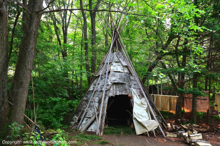 Wigwam Fort William Historic Park Ontario Canada www.remylacroixphoto.com