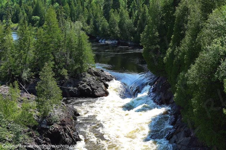 White river Pukaskwa National Park Ontario Canada www.remylacroixphoto.com