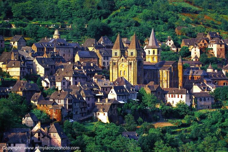 Conques Aveyron Occitanie France www.remylacroixphoto.com