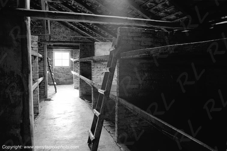 Auschwitz Birkenau camp de concentration dortoir des prisonniers Haute-Sil�sie Pologne www.remylacroixphoto.com