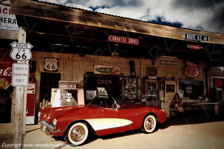 Hackberry Trading Post Chevrolet Corvette 1956 Route 66 Arizona USA www.remylacroixphoto.com