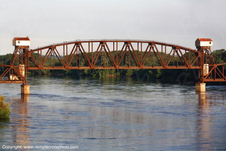 Missouri River Boonville Missouri USA www.remylacroixphoto.com