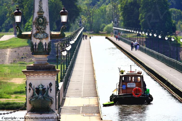 Pont-canal de Briare Loiret Centre Val de Loire France www.remylacroixphoto.com