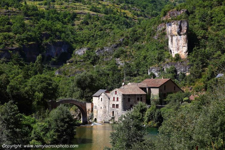 Moulin de Corps canyon de la Dourbie Aveyron Occitanie France www.remylacroixphoto.com