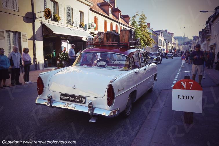 Embouteillage de Lapalisse Route Nationale 7 Allier Auvergne Rh�ne-Alpes France www.remylacroixphoto.com