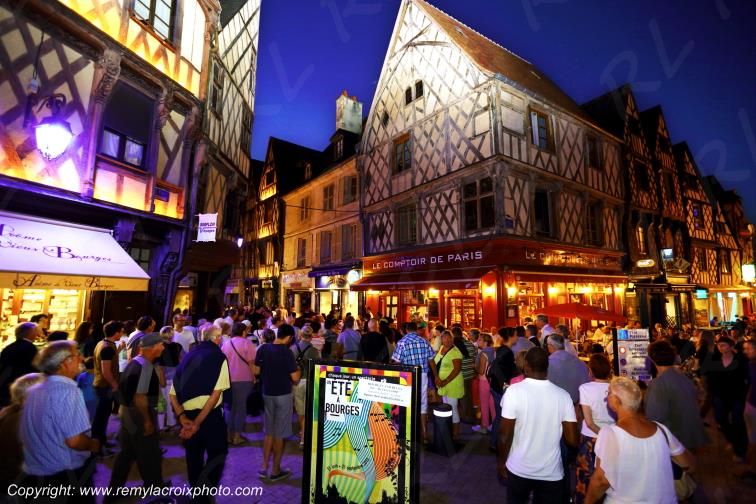 Bourges Nuits Bleues place Gordaine Cher Berry Centre Val de Loire France