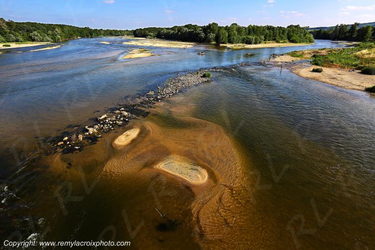 Saint Thibault sur Loire Cher Berry Centre Val de Loire France www.remylacroixphoto.com #cher #berry #loire #saintthibaultsurloire