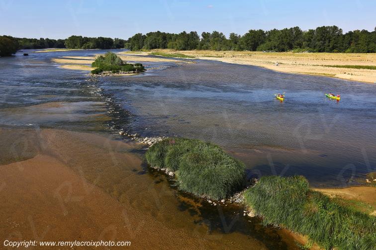 Saint Thibault sur Loire Cher Berry Centre Val de Loire France www.remylacroixphoto.com #cher #berry #loire #saintthibaultsurloire