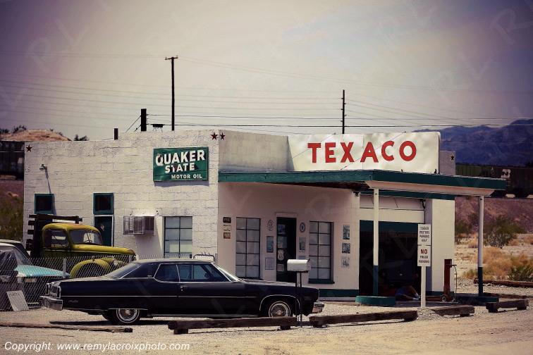 Needles Texaco Garage Route 66 Californie USA www.remylacroixphoto.com
