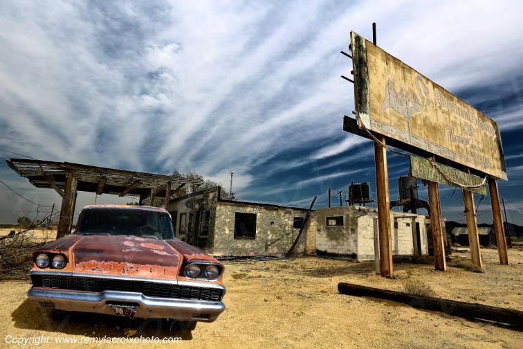 Essex Cafe Gas Station Route 66 Mercury Commuter Station Wagon 1959 Californie California USA www.remylacroixphoto.com