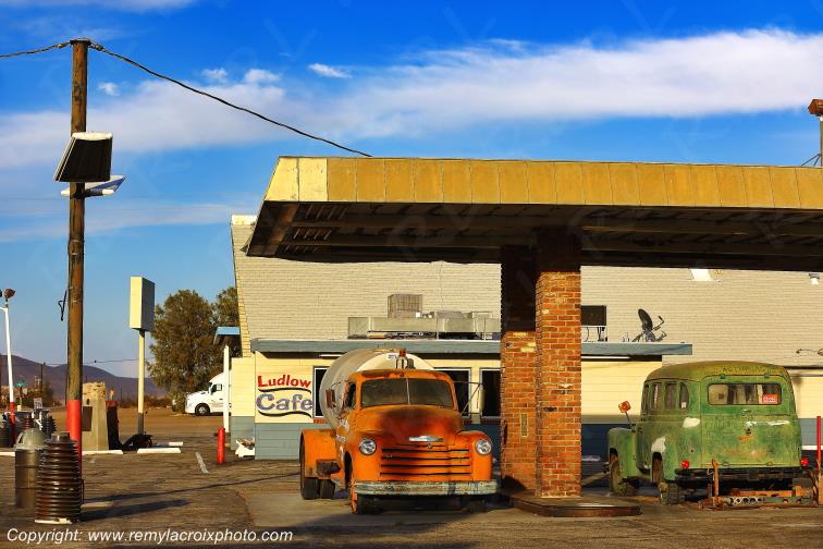 Ludlow Cafe Station Service Route 66 Californie California USA www.remylacroixphoto.com