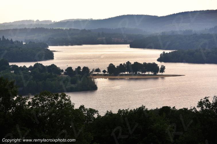 Lac de Vassivi�re Creuse Limousin Nouvelle Aquitaine France www.remylacroixphoto.com