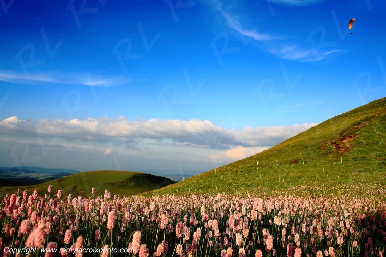 Parapente Puy de la Tache Puy de D�me Auvergne Rh�ne-Alpes France