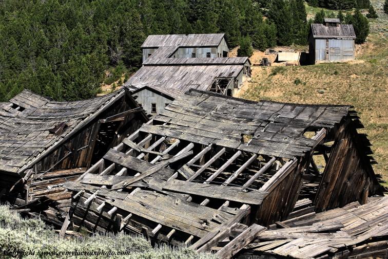 Comet Ghost Town Ville fant�me Comet Montana Rocky Mountains USA www.remylacroixphoto.com #montana #comet #ghosttown