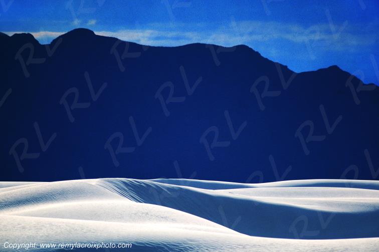 White Sands National Monument New-Mexico USA www.remylacroixphoto.com