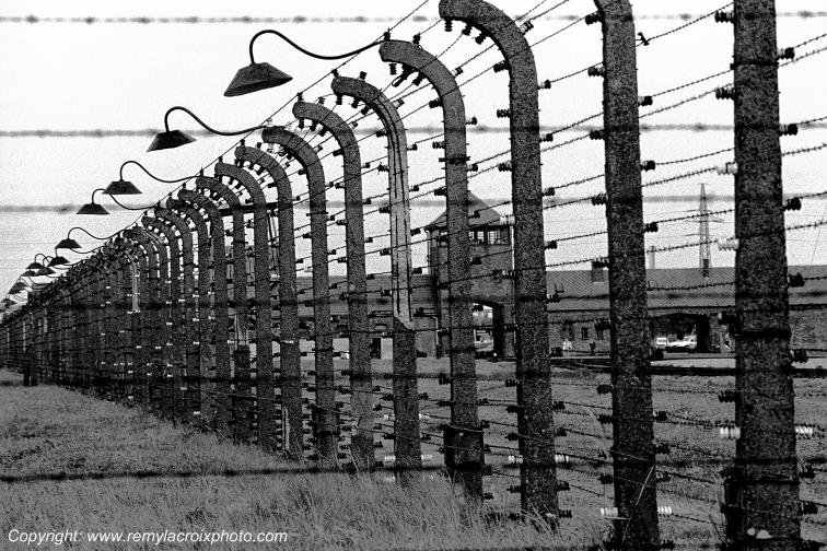 Auschwitz Birkenau camp de concentration enceinte Haute-Sil�sie Pologne www.remylacroixphoto.com