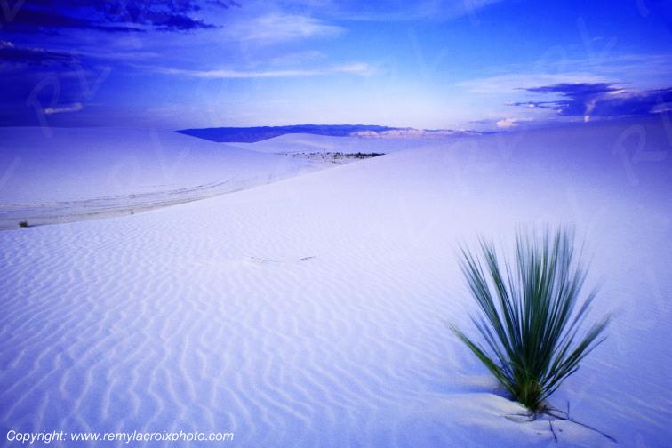 White Sands National Monument New-Mexico USA www.remylacroixphoto.com