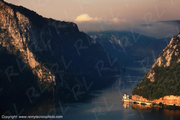 Danube Portes de Fer Iron Gates Tekija Serbie Donau Danub River www.remylacroixphoto.com