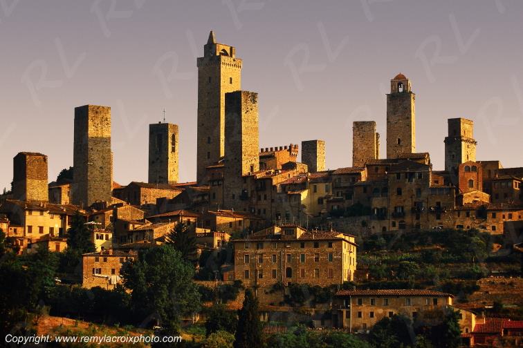 San Gimignano Crete Senesi Val d'Orcia Tuscany Italy Toscane Italie www.remylacroixphoto.com