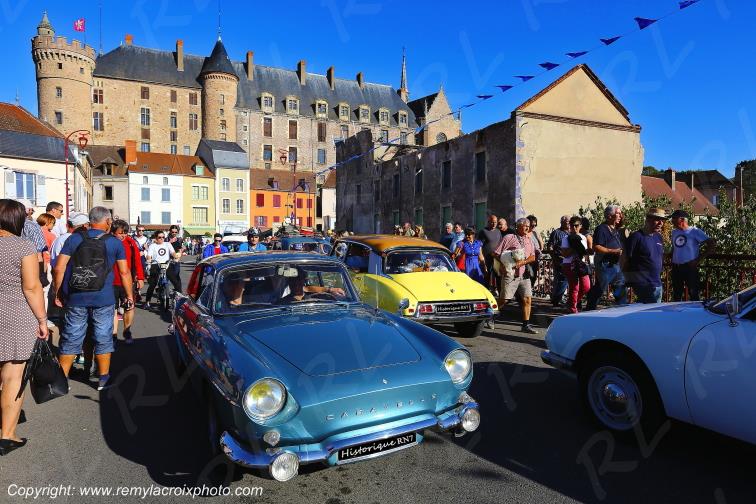 Renault Caravelle Embouteillage de Lapalisse Route Nationale 7 Allier Auvergne Rh�ne-Alpes France www.remylacroixphoto.com
