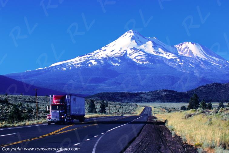 Mount Shasta Highway 5 Californie USA