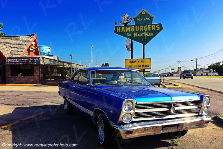 Ford Fairlane 500XL 390 1966 Waylan's Ku-Ku Hamburgers Route 66 Miami Oklahoma USA