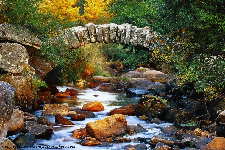 Pont de Senoueix Taurion Creuse Limousin Nouvelle Aquitaine France www.remylacroixphoto.com