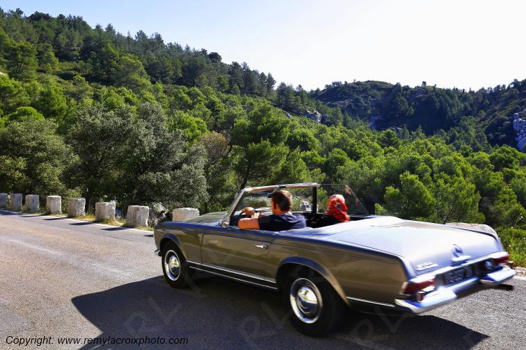 Les Baux de Provence Mercedes convertible Bouches du Rh�ne Provence Alpes C�te d'Azur France www.remylacroixphoto.com