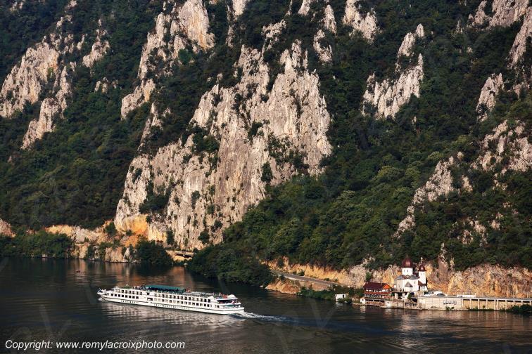 Mraconia Monast�re Monastery Portes de Fer Iron Gates Danube River Romania Roumanie www.remylacroixphoto.com