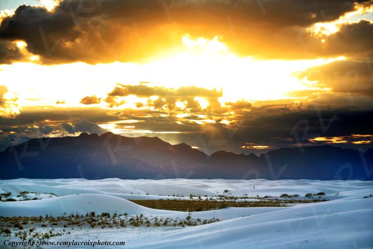 White Sands National Monument New-Mexico USA www.remylacroixphoto.com