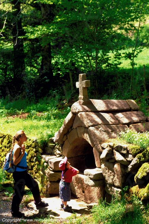 Longy fontaine Millevaches Corr�ze Limousin France