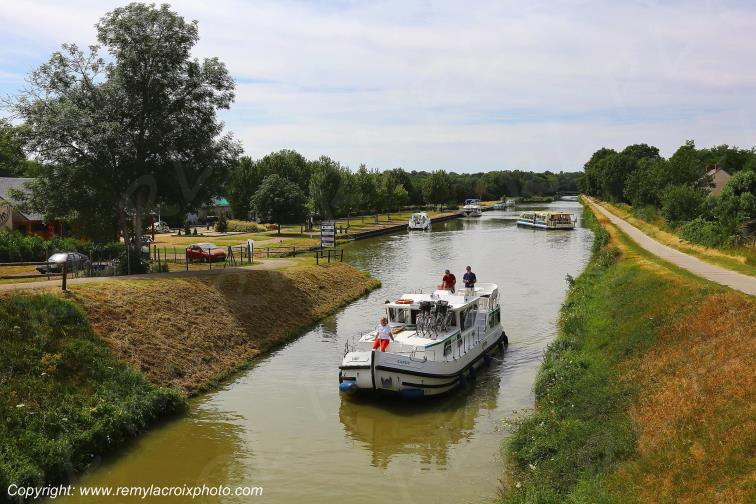 Le Gu�tin Canal Lat�ral � la Loire River Cher Berry Centre Val de Loire France www.remylacroixphoto.com