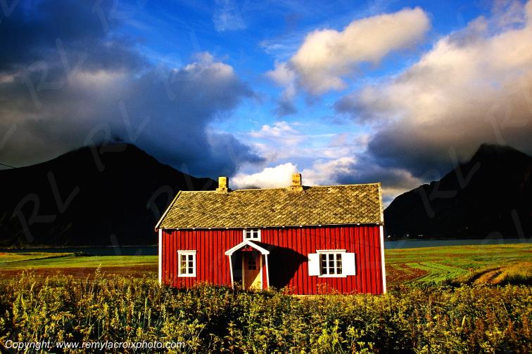 Flakstad Lofoten Flakstadoy Island Norv�ge Norway www.remylacroixphoto.com