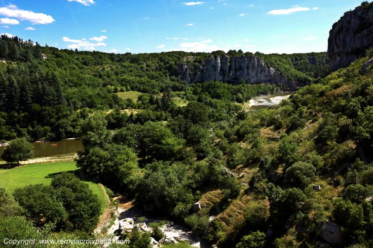 L'Ard�che vers le village de Balazuc,Ard�che,France