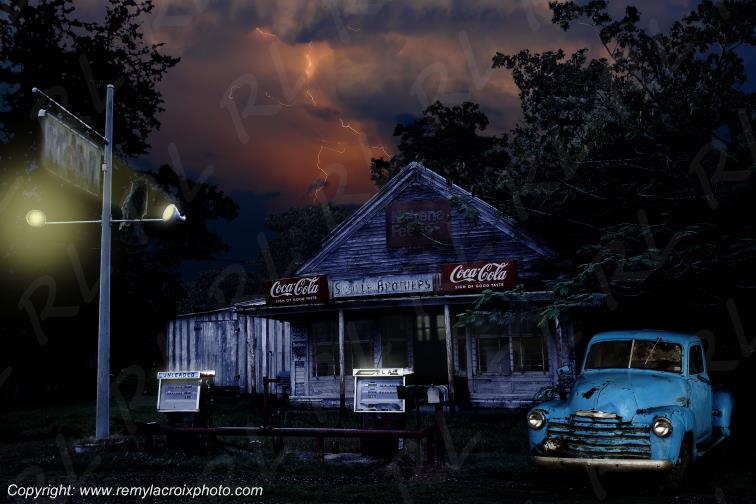 Old Total Station Cajun Louisiane USA www.remylacroixphoto.com