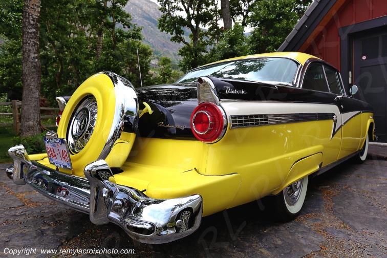Ford Meteor Rideau Victoria 1956 Waterton Lakes Alberta Canada www.remylacroixphoto.com