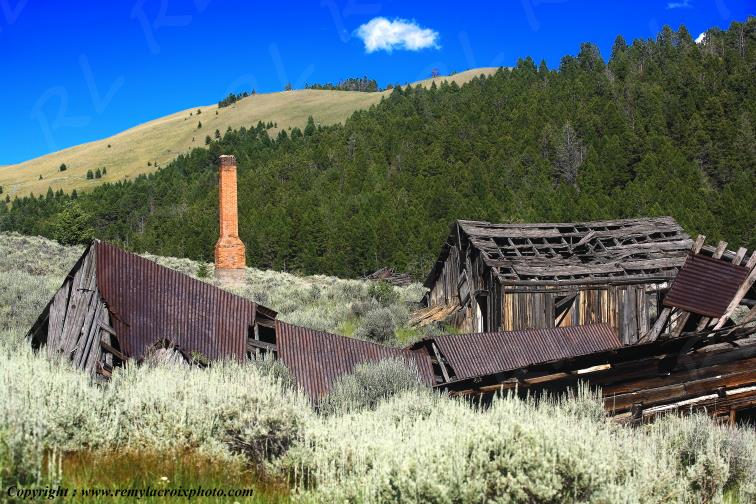 Comet Ghost Town Ville fant�me Comet Montana Rocky Mountains USA www.remylacroixphoto.com #montana #comet #ghosttown