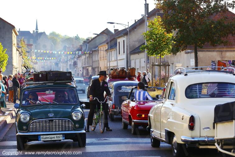 Austin Mini Embouteillage de Lapalisse Route Nationale 7 Allier Auvergne Rh�ne-Alpes France www.remylacroixphoto.com
